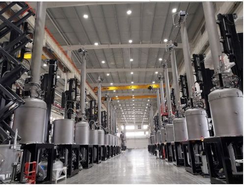 曹建偉博士天團(tuán) 如何打造800億光伏設(shè)備龍頭