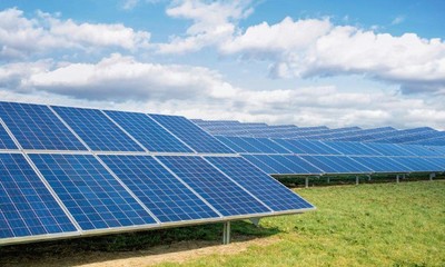 光伏擴產潮下，核心設備需求激增，行業“賣鏟人”迎來黃金發展期